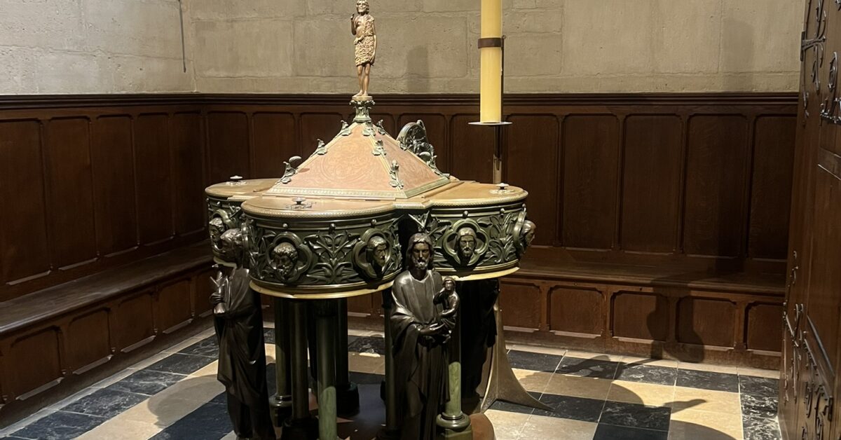 Notre Dame Font