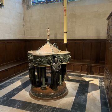 Notre Dame Font